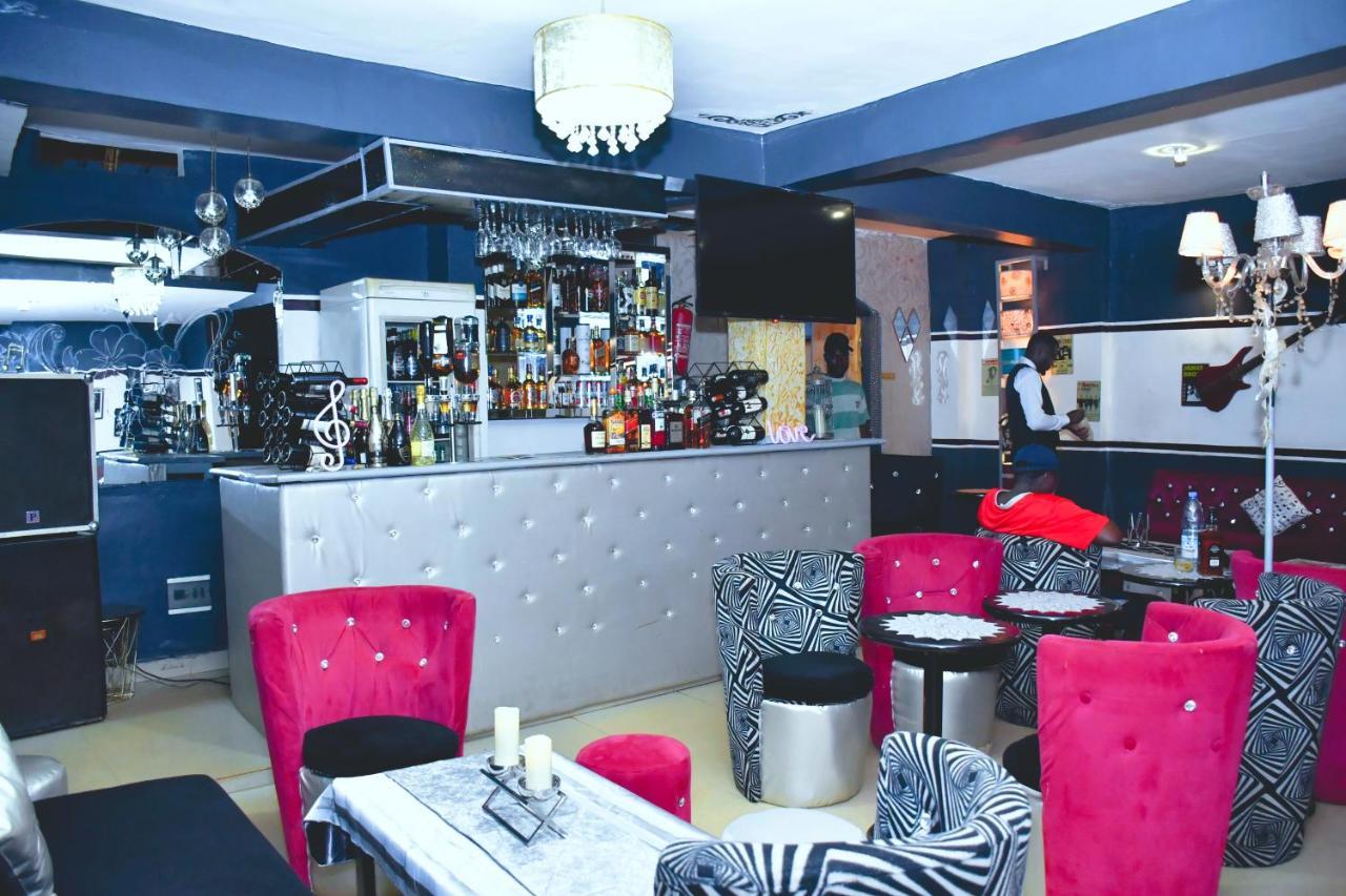 Hotel Restaurant Constellation Tchang Kültér fotó