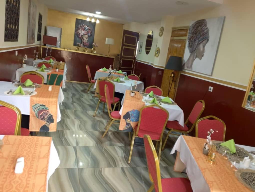 Hotel Restaurant Constellation Tchang Kültér fotó